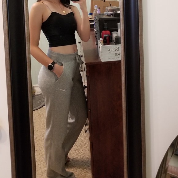 NIKE Fleece Sweatpants - Picture 2 of 5